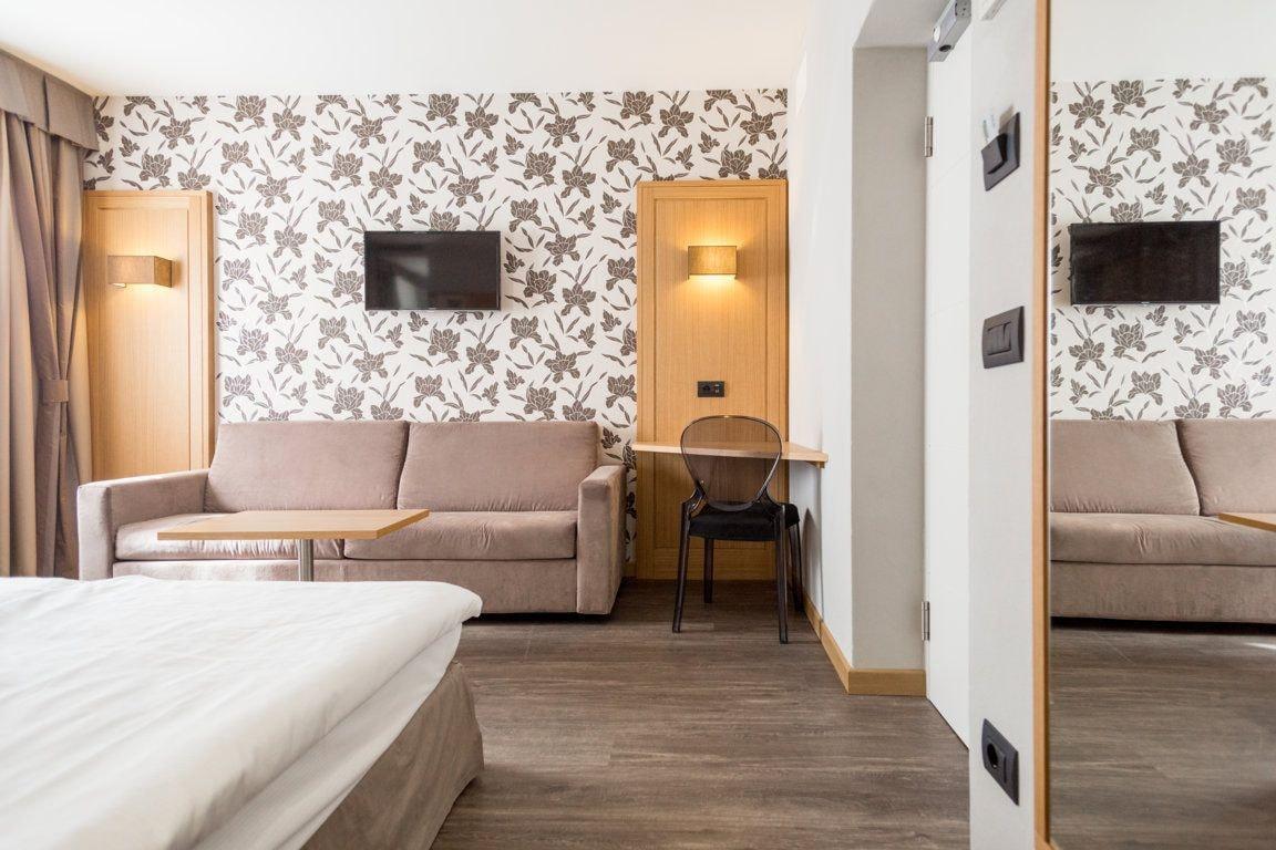 Hotel Pace Torri Del Benaco Ngoại thất bức ảnh